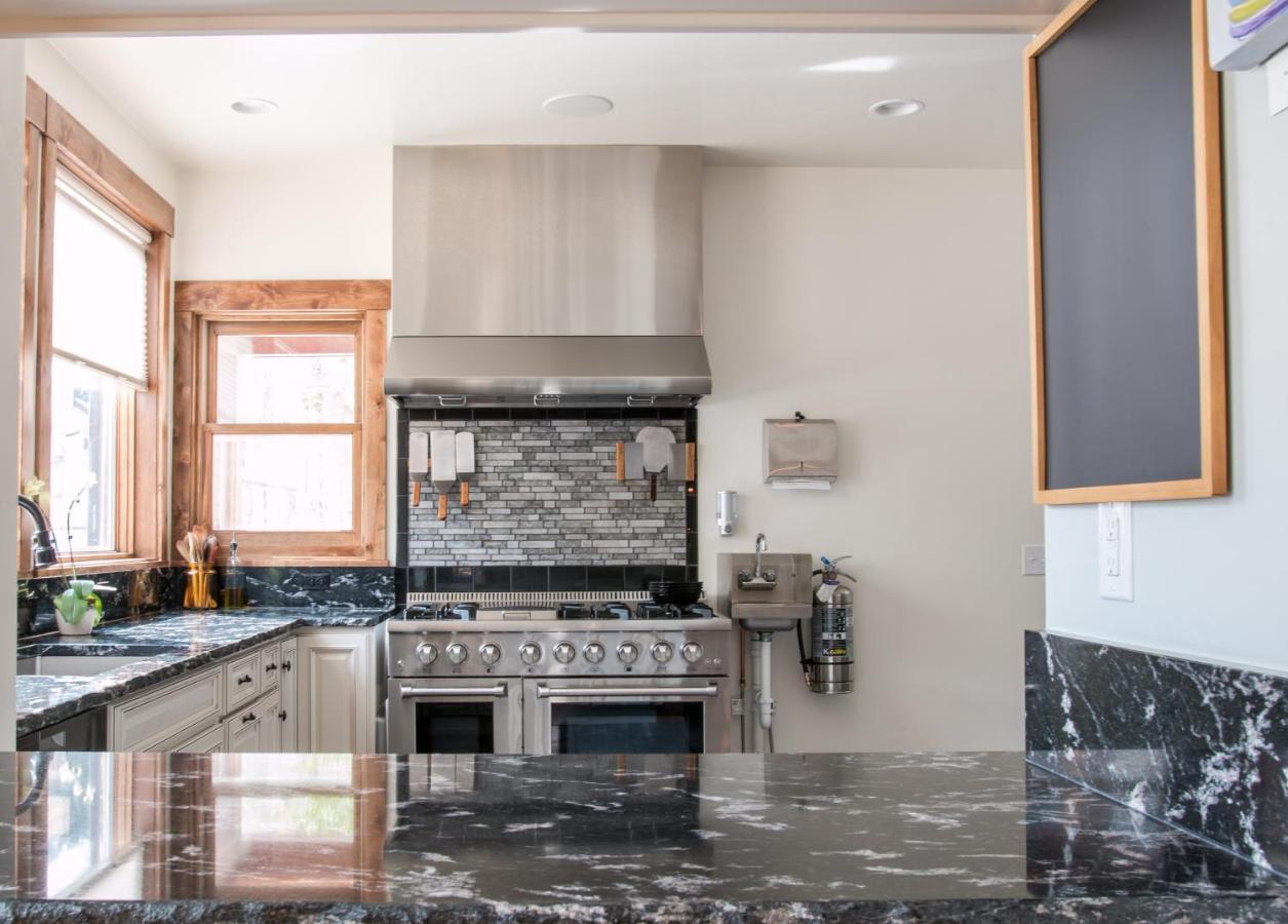 جورجتاون Clear Creek Inn المظهر الخارجي الصورة