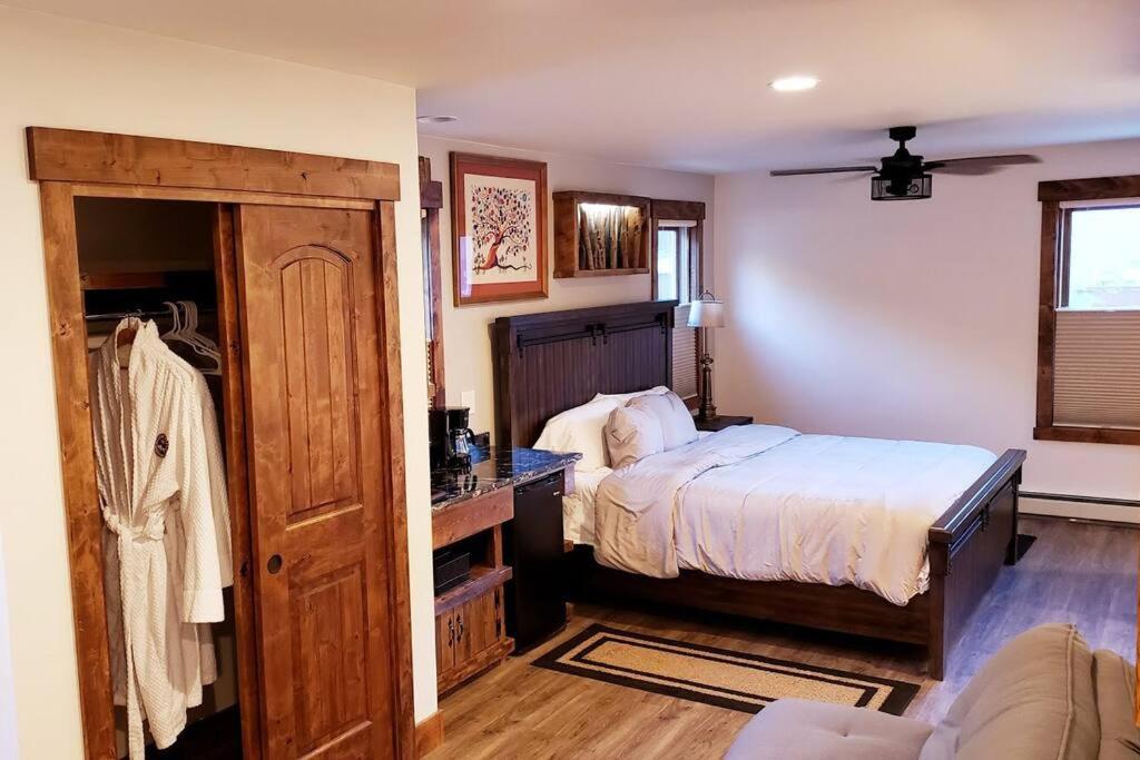 جورجتاون Clear Creek Inn المظهر الخارجي الصورة